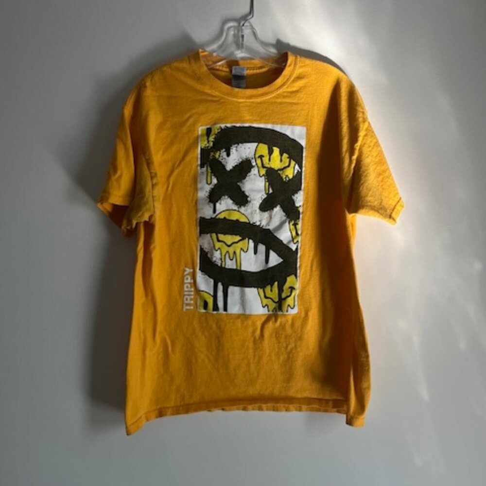 Yellow Trippy Smiley Face Shirt Gildan Size Large